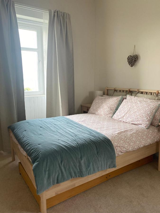 Central Oban Studio With Stunning View Exteriör bild